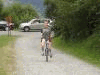 C'est le début de la montée, regrdez derrière, les gens dans la voiture !